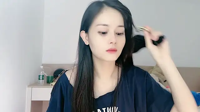 Snapshot of Judy520 chatting on 5, 10, 2025 Judy520 online show from 5, 10, 2025