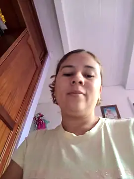 Snapshot of selena_gomez2 chatting on 3, 10, 2025 selena gomez2 online show from 3, 10, 2025