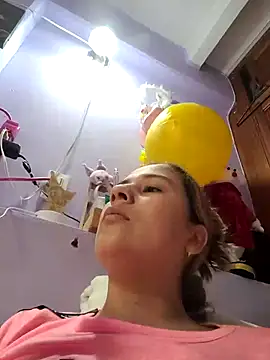 Snapshot of selena_gomez2 chatting on 3, 2, 2026 selena gomez2 online show from 3, 2, 2026