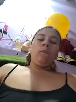 Snapshot of selena_gomez2 chatting on 11, 2, 2026 selena gomez2 online show from 11, 2, 2026