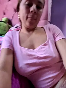 Snapshot of selena_gomez2 chatting on 1, 10, 2025 selena gomez2 online show from 1, 10, 2025