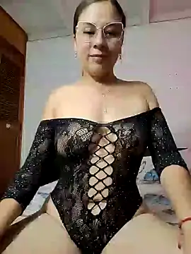 Snapshot of selena_gomez2 chatting on 20, 3, 2025 selena gomez2 online show from 20, 3, 2025