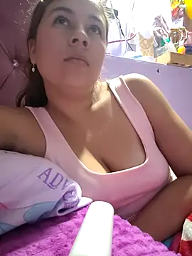 Snapshot of selena_gomez2 chatting on 25, 10, 2025 selena gomez2 online show from 25, 10, 2025