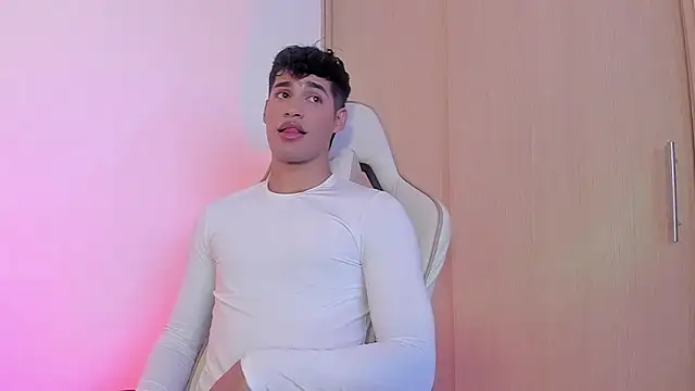 Jimmy Leeh  online show from 12, 12, 2024