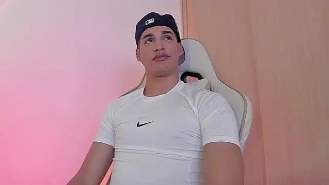 Jimmy Leeh  online show from 8, 12, 2024