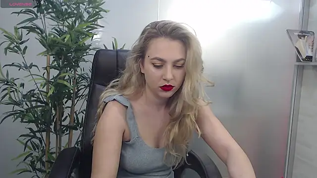 AvaBlue  online show from 2, 3, 2025