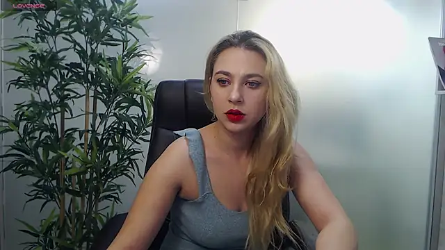 AvaBlue  online show from 31, 1, 2025