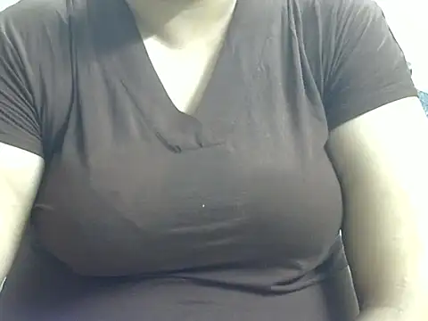 Snapshot of Mohini_44 chatting on 2, 7, 2026 Mohini 44 online show from 2, 7, 2026