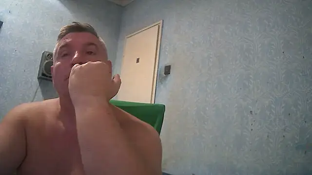 Snapshot of GYurmoka70 chatting on 11, 9, 2025 GYurmoka70 online show from 11, 9, 2025