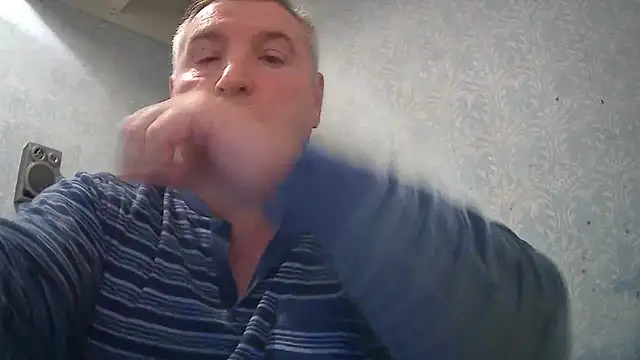 Snapshot of GYurmoka70 chatting on 4, 10, 2025 GYurmoka70 online show from 4, 10, 2025