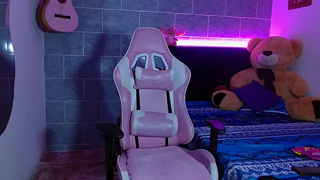 Dakota bumm online show from 25, 3, 2026