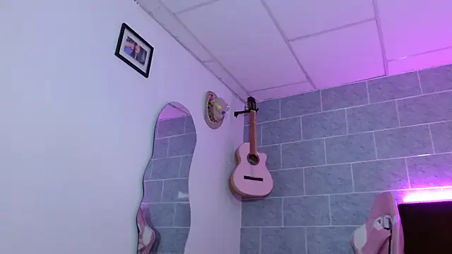 Dakota bumm online show from 6, 4, 2026