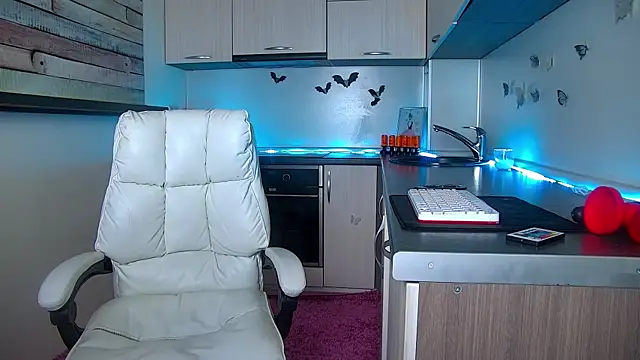 Skinny Nally online show from 6, 11, 2025