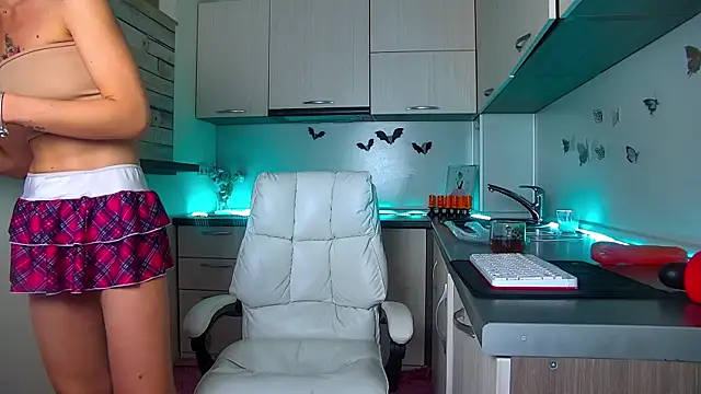 Skinny Nally online show from 7, 11, 2025