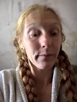 GoldenFlameGoddess online show from 9, 11, 2025