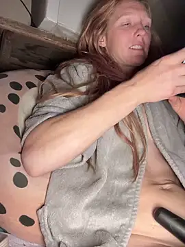 GoldenFlameGoddess online show from 5, 11, 2025