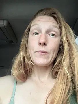 Snapshot of GoldenFlameGoddess chatting on 4, 3, 2026 GoldenFlameGoddess online show from 4, 3, 2026