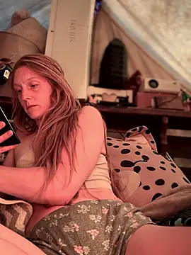 GoldenFlameGoddess online show from 21, 11, 2025