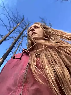 GoldenFlameGoddess online show from 27, 11, 2025