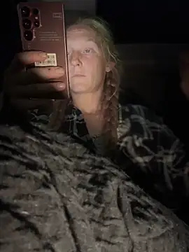 GoldenFlameGoddess online show from 14, 4, 2026