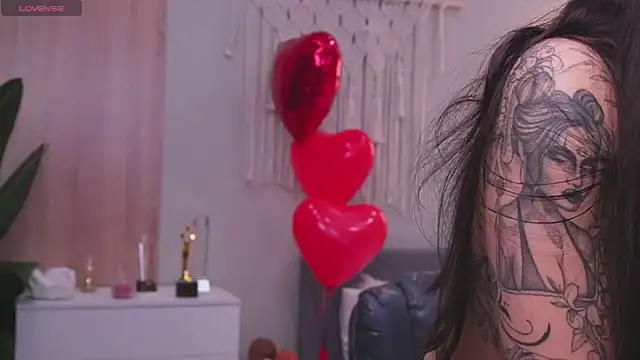 Molly Jons online show from 20, 2, 2026