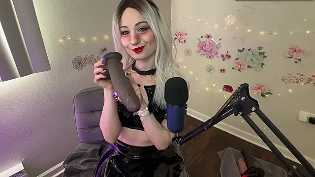 Starr1123 online show from 7, 7, 2026