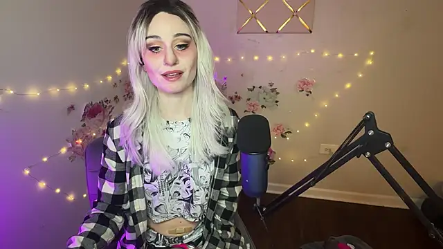 Starr1123 online show from 6, 3, 2026