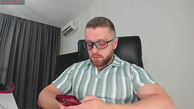 Findom guy online show from 14, 1, 2026