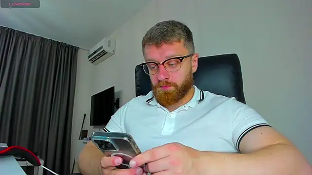 Findom guy online show from 26, 3, 2026