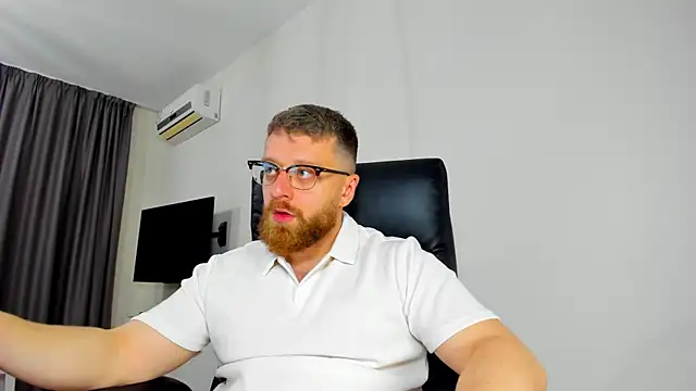 Findom guy online show from 15, 4, 2026