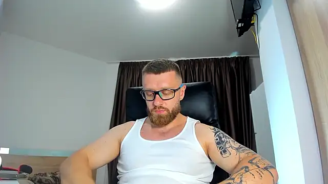Snapshot of Findom_guy chatting on 7, 7, 2026 Findom guy online show from 7, 7, 2026