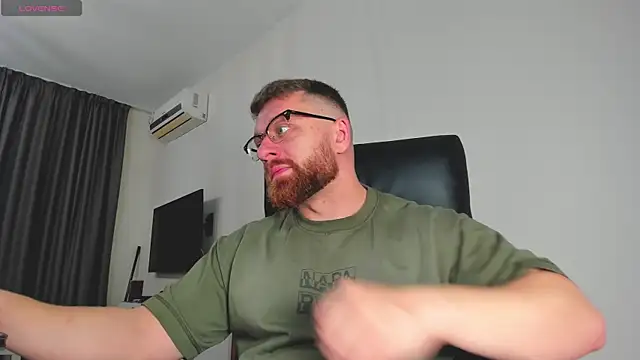 Findom guy online show from 17, 3, 2026