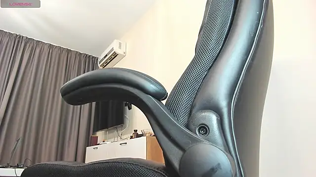 Findom guy online show from 19, 12, 2025