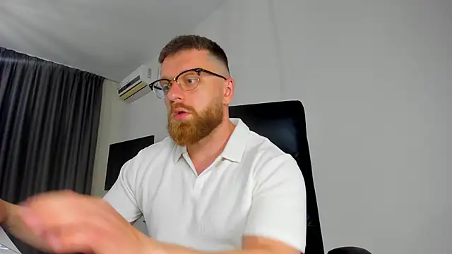 Findom guy online show from 26, 4, 2026