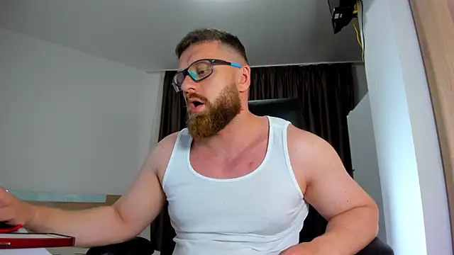 Snapshot of Findom_guy chatting on 2, 6, 2026 Findom guy online show from 2, 6, 2026