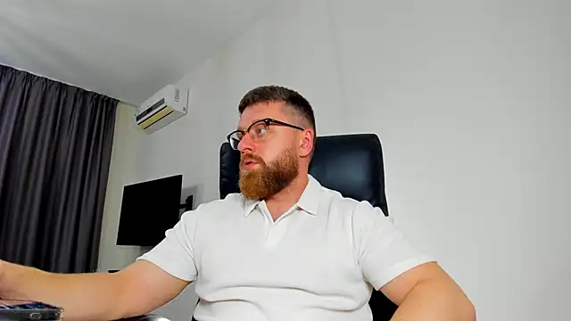 Findom guy online show from 4, 5, 2026