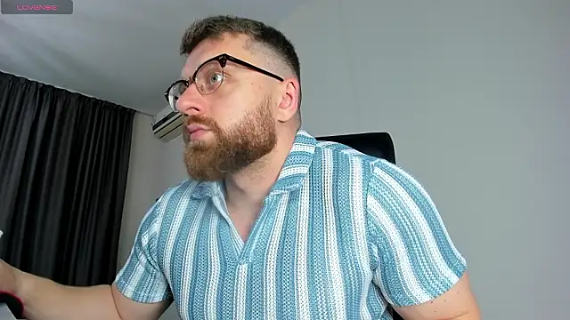 Findom guy online show from 19, 3, 2026