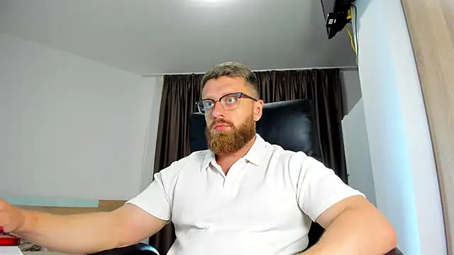 Snapshot of Findom_guy chatting on 7, 6, 2026 Findom guy online show from 7, 6, 2026