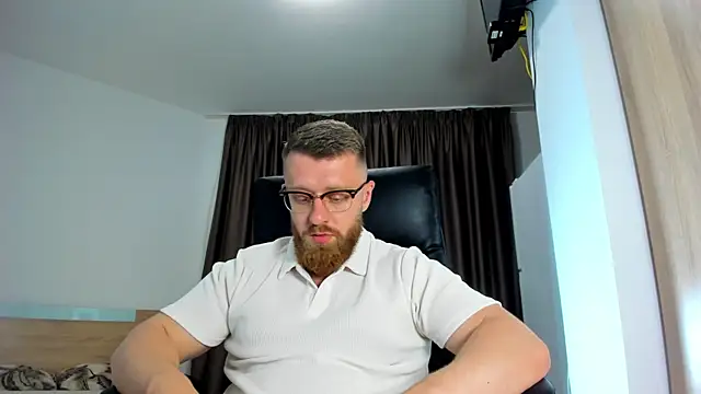 Snapshot of Findom_guy chatting on 9, 6, 2026 Findom guy online show from 9, 6, 2026