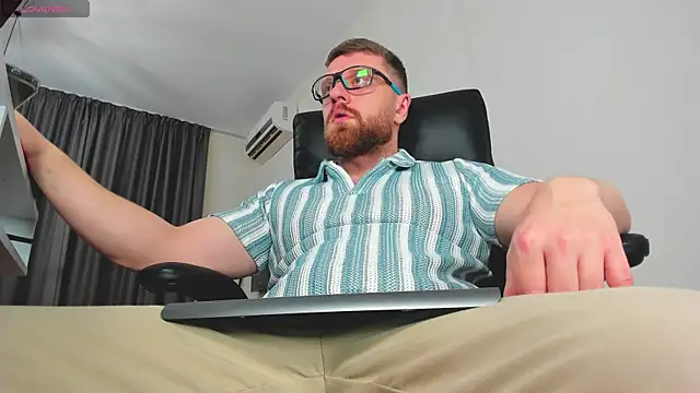 Findom guy online show from 12, 2, 2026