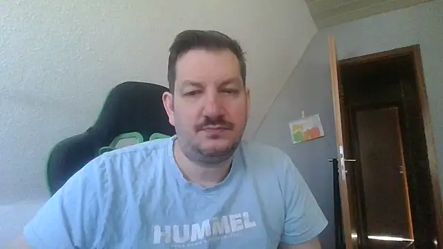 Snapshot of Golffahrer1982 chatting on 10, 3, 2026 Golffahrer1982 online show from 10, 3, 2026