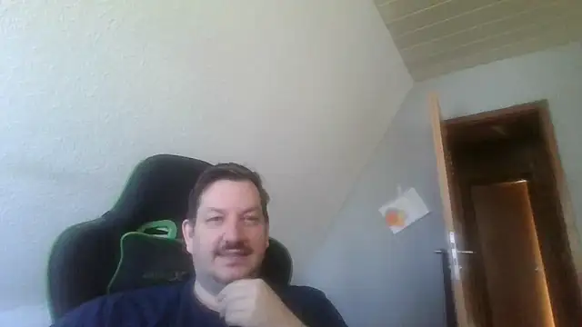 Snapshot of Golffahrer1982 chatting on 11, 4, 2026 Golffahrer1982 online show from 11, 4, 2026