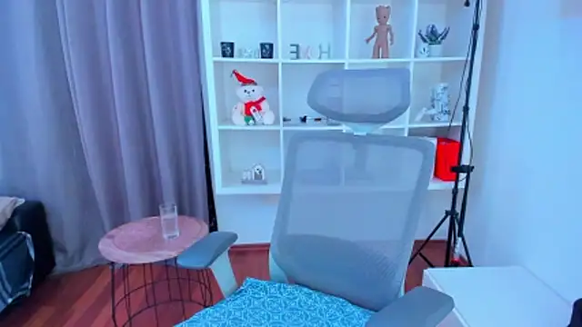 andboyfor6 online show from 4, 5, 2026