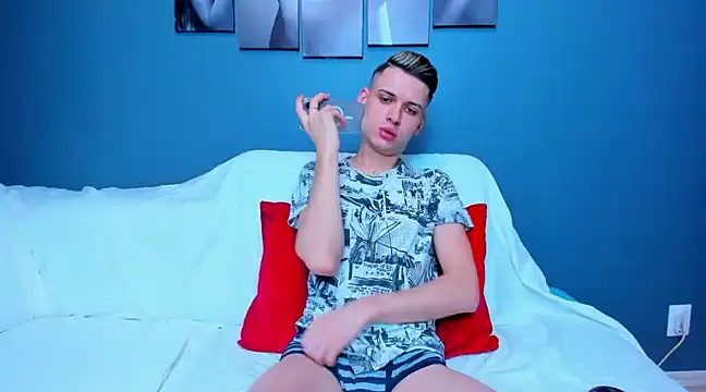 andboyfor6 online show from 22, 1, 2025