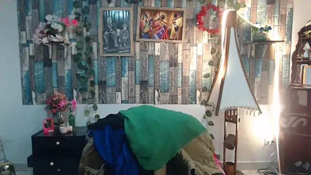 Snapshot of KarimaSarabe chatting on 18, 11, 2025 KarimaSarabe online show from 18, 11, 2025