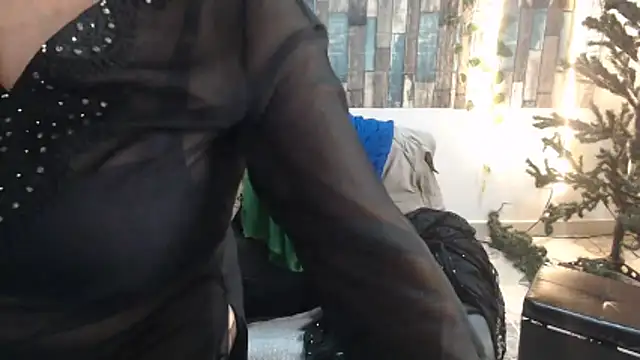 Snapshot of KarimaSarabe chatting on 28, 11, 2025 KarimaSarabe online show from 28, 11, 2025