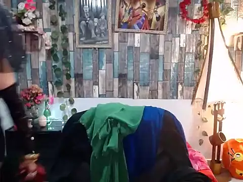 Snapshot of KarimaSarabe chatting on 31, 10, 2025 KarimaSarabe online show from 31, 10, 2025