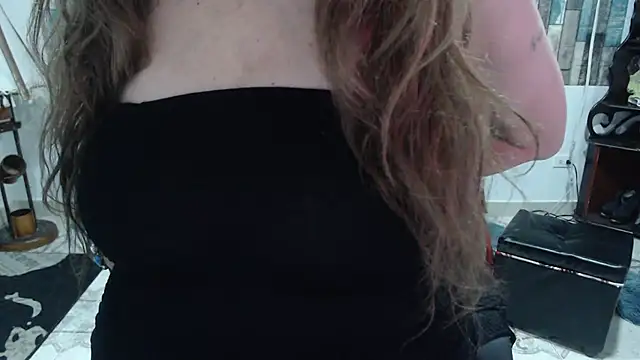 Snapshot of KarimaSarabe chatting on 30, 9, 2025 KarimaSarabe online show from 30, 9, 2025