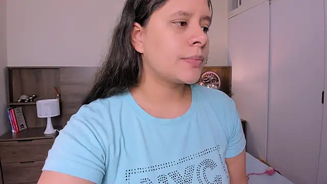 Snapshot of emily_adams01 chatting on 2, 12, 2025 emily adams01 online show from 2, 12, 2025