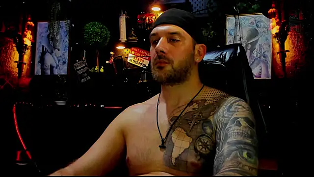 Snapshot of LexXHardy chatting on 11, 6, 2026 LexXHardy online show from 11, 6, 2026